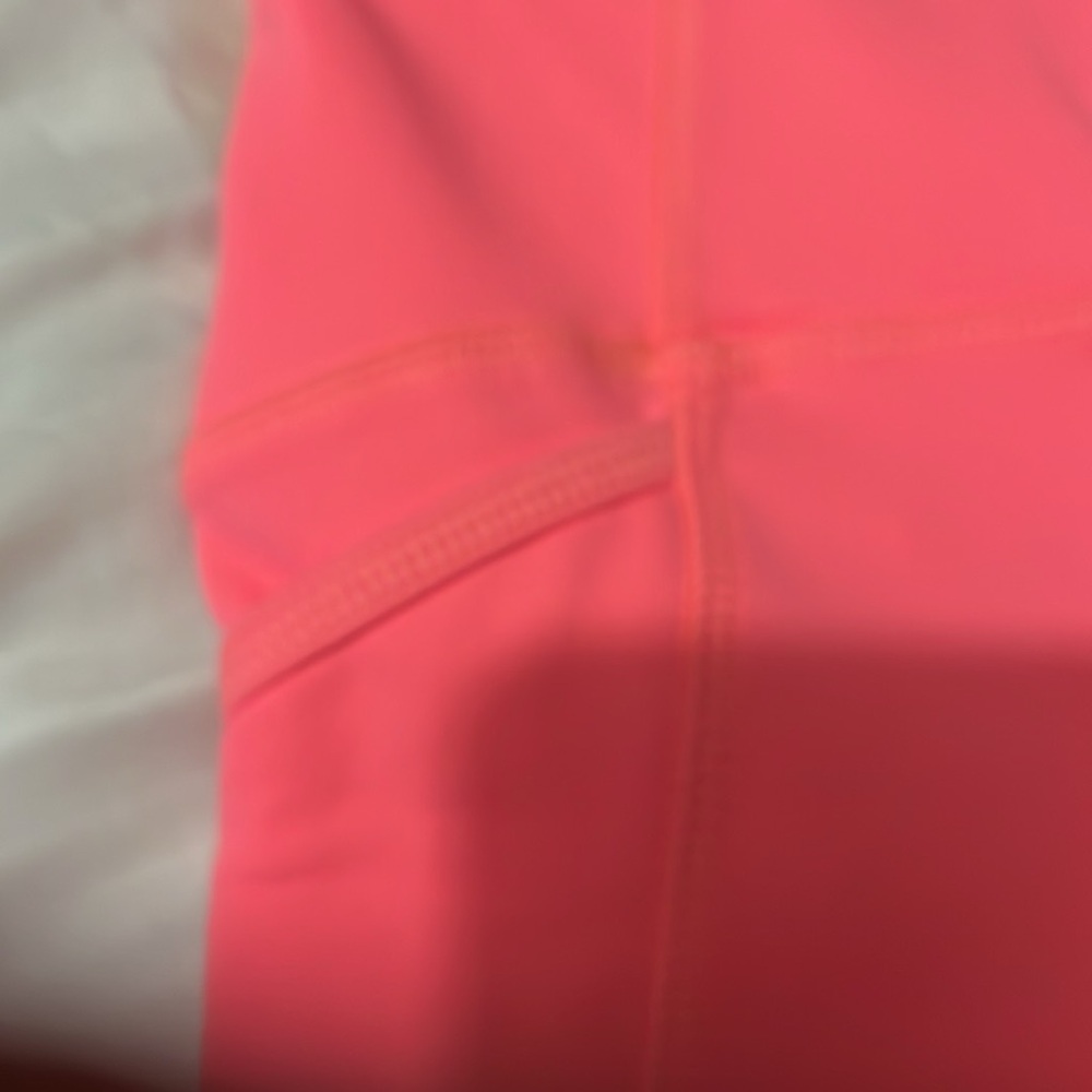 Capri Length Chic Coral Leggings Size M. New with tags - Picture 3 of 6
